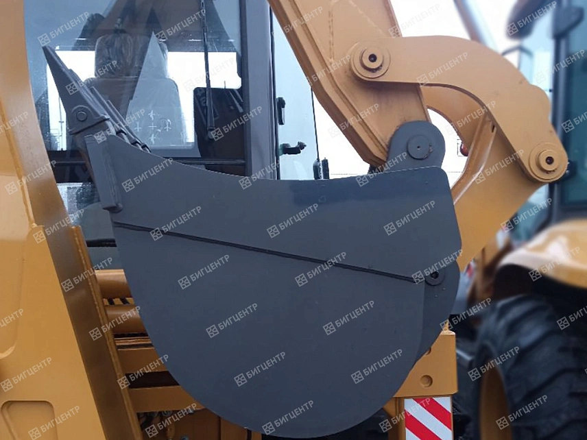 Экскаватор-погрузчик RMX (RUNMAX) SE460 ***3917