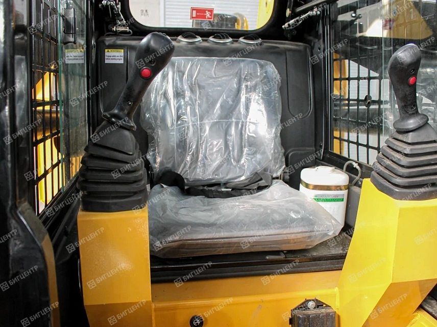 Колесный мини-погрузчик RMX ST412EH