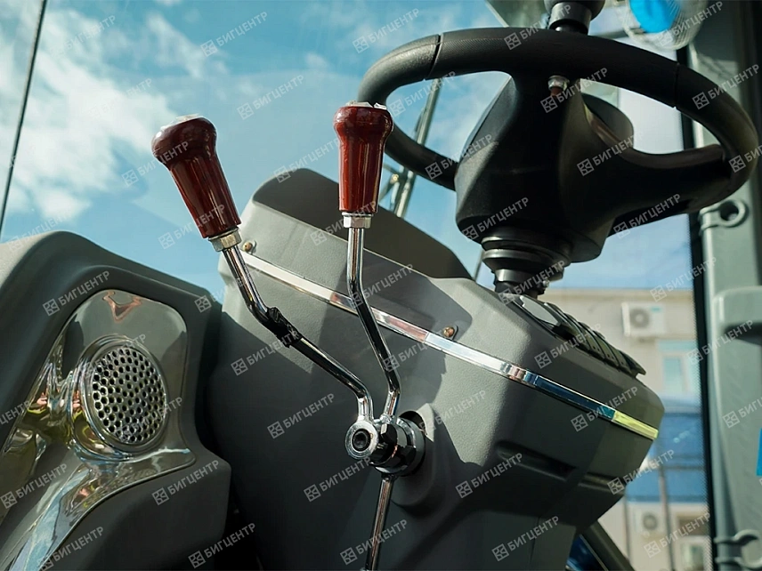 Фронтальный погрузчик FORWARD 628EF