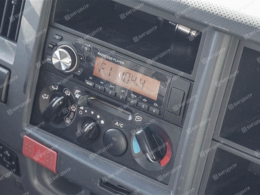 Кран-манипулятор ISUZU GIGA Q4 4x2 6.3т