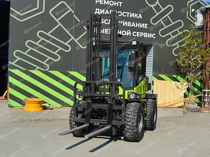Фронтальный погрузчик с вилами FORMANN TER615-II 