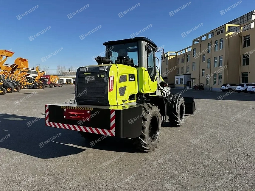 Фронтальный погрузчик с телескопической стрелой FORWARD TL3009