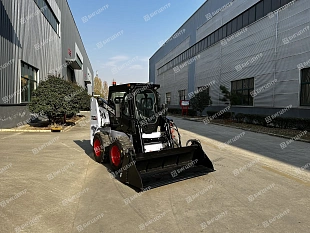 Колесный мини-погрузчик SUPERCAT SR425X 