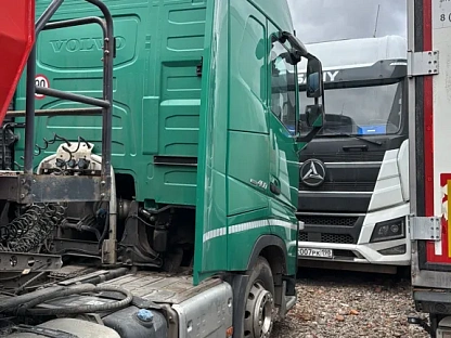 Тягач седельный Volvo FH 460 (FH Globetrotter) 000008109 - (АЛ)