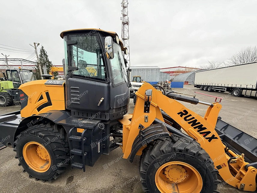 Фронтальный погрузчик RMX 972E (835CAJ12060 от 01.23)
