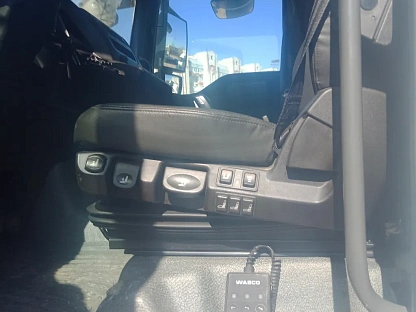 Тягач седельный Sitrak ZZ4186V391HE 000008031 - (АЛ)
