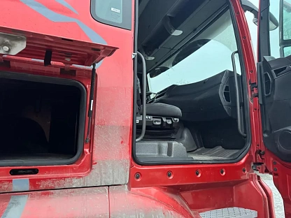 Тягач седельный Sitrak ZZ4186V391HE 000007619 - (АЛ)
