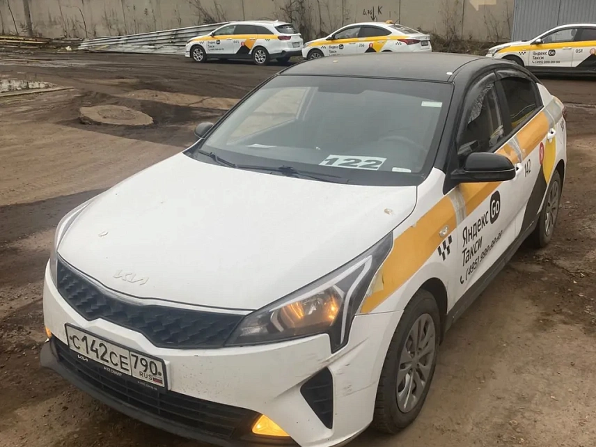 Легковой авто KIA Rio 5609 - (АЛ)