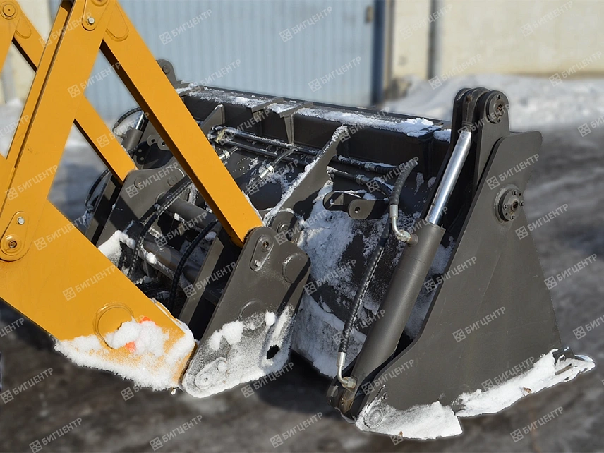 Экскаватор-погрузчик RMX (RUNMAX) SE460 ***3931