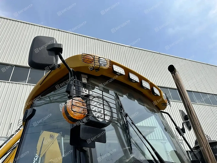 Экскаватор-погрузчик SHANMON 388H-III Carraro