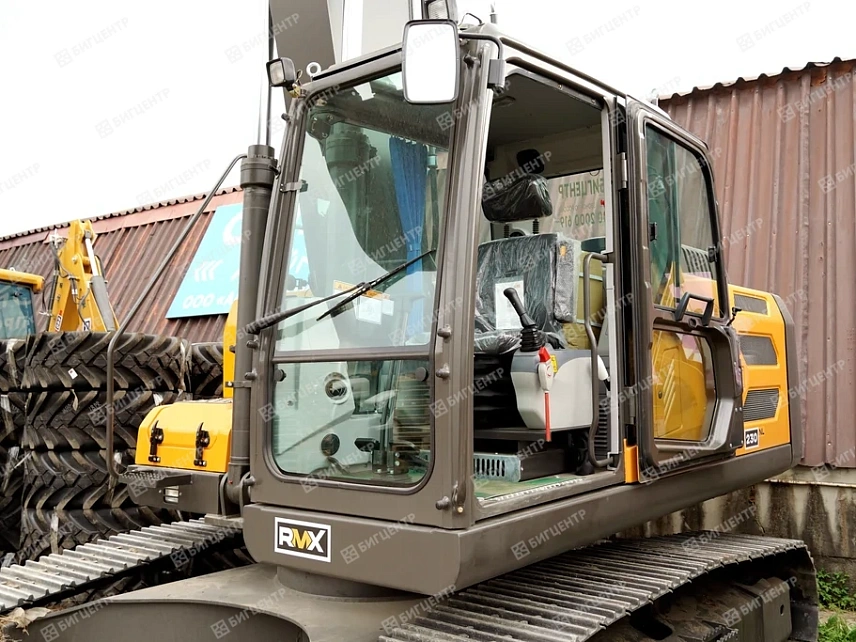Гусеничный экскаватор RMX RH230NL