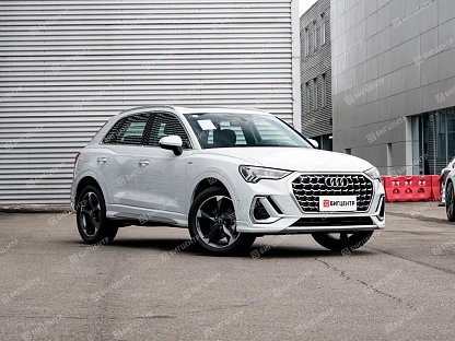 Audi Q3 35 TFSI Fashionable dynamic (1.5 AMT) WHITE