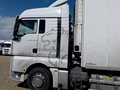 Тягач седельный Sitrak ZZ4186V391HE 000008076 - (АЛ)