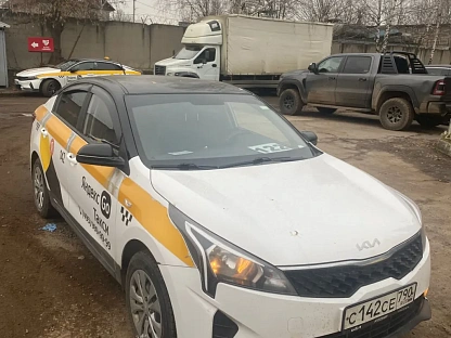 Легковой авто KIA Rio 5609 - (АЛ)