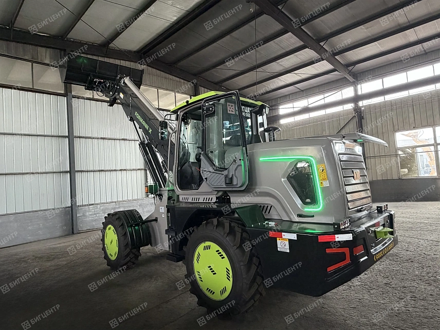 Фронтальный погрузчик с телескопической стрелой FORMANN XT3