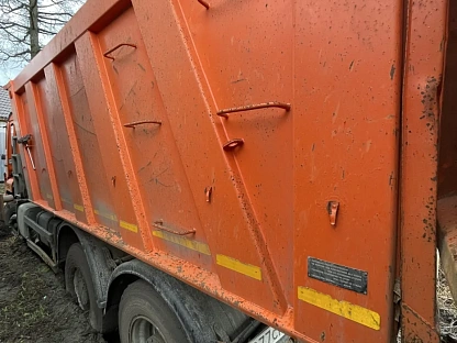 Самосвал КАМАЗ 6520-53 000008417 - (АЛ)