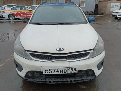 Легковой авто KIA Rio X-Line 6676 - (АЛ)