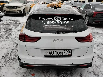 Легковой авто KIA Ceed SW 6630 - (АЛ)