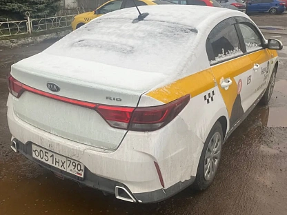 Легковой авто KIA Rio 5662 - (АЛ)