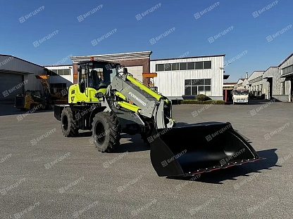 Фронтальный погрузчик с телескопической стрелой FORWARD TL3007