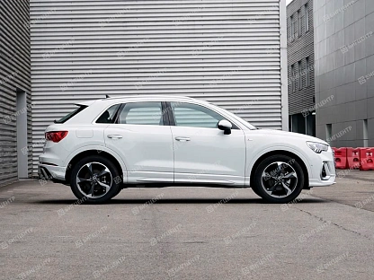 Audi Q3 35 TFSI Fashionable dynamic (1.5 AMT) WHITE