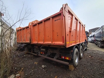 Самосвал КАМАЗ 6520-53 000008050 - (АЛ)