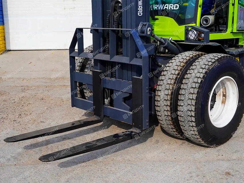 Вилочный погрузчик повышенной проходимости FORWARD TE660FR-III