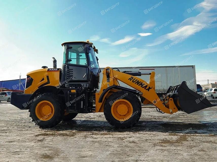 Фронтальный погрузчик RMX (RUNMAX) 950E