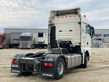 Тягач седельный Sitrak ZZ4186V391HE 000008088 - (АЛ)